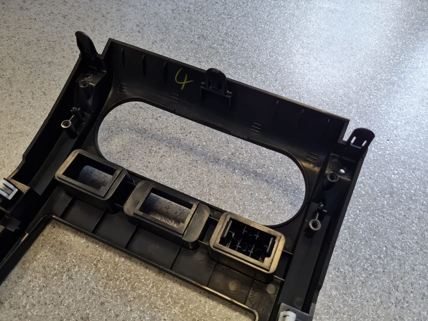 Mērinstrumentu paneļa dekoratīvais rāmis priekš NISSAN X-TRAIL 2008