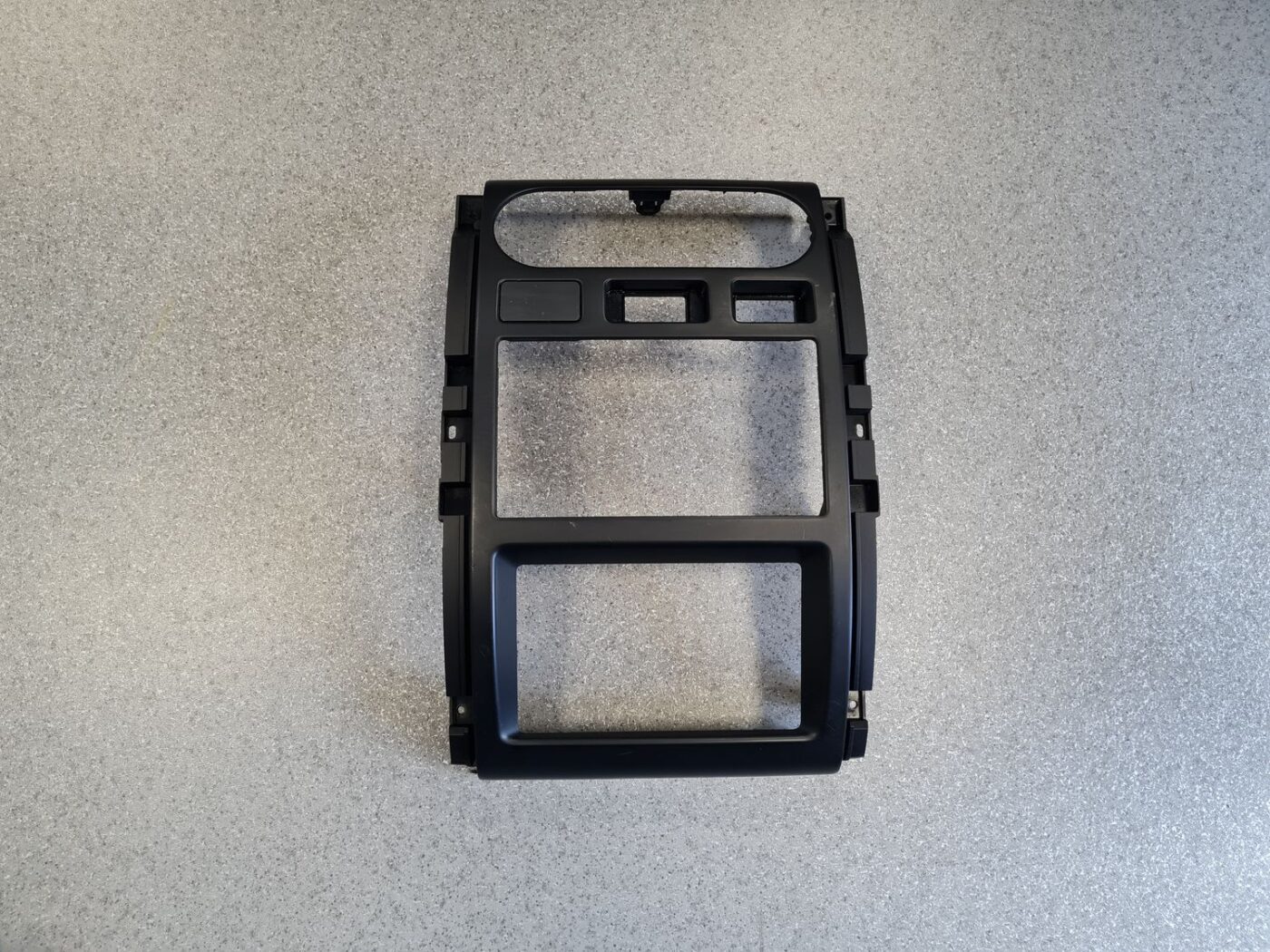 Mērinstrumentu paneļa dekoratīvais rāmis priekš NISSAN X-TRAIL 2007