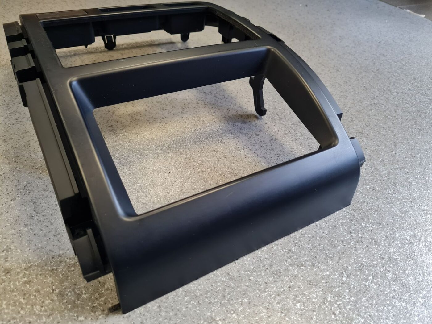 Mērinstrumentu paneļa dekoratīvais rāmis priekš NISSAN X-TRAIL 2007