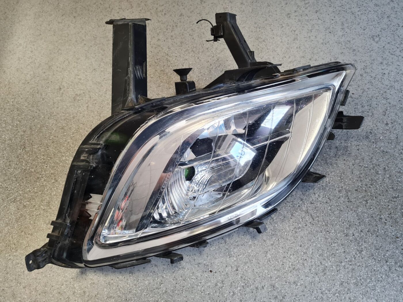 Miglas lukturis priekšā pa kreisi priekš OPEL ASTRA J 2011