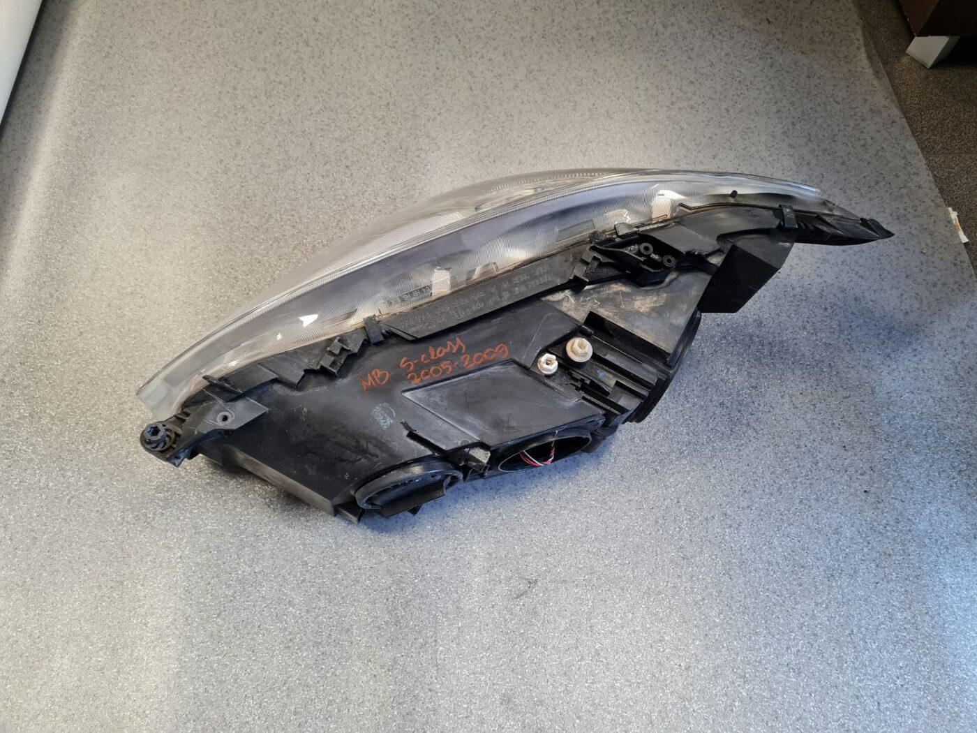 Priekšējais labais lukturis priekš Mercedes Benz S-class 2005-2009 1305235874 13 Priekšējais labais lukturis priekš Mercedes Benz S-class 2005-2009 1305235874