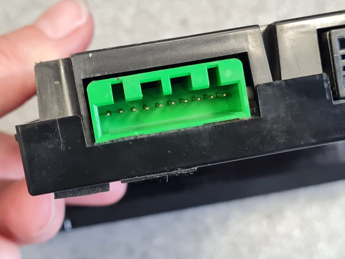 Displejs priekš VOLVO S80 2007 GREY 4 Displejs priekš VOLVO S80 2007 GREY