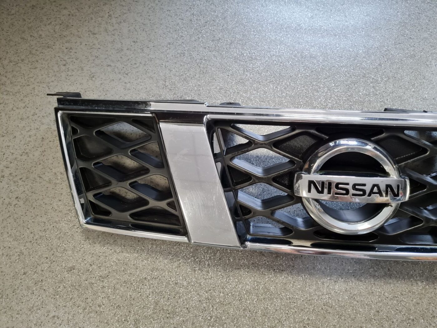 Bufera reste priekš NISSAN X-TRAIL 2007