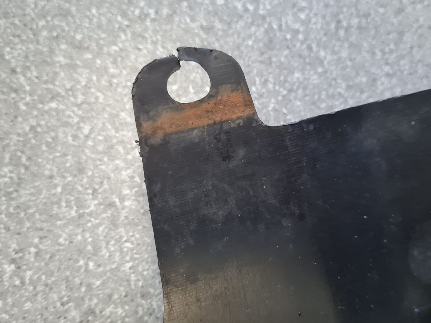 Bufera reste priekš NISSAN X-TRAIL 2007