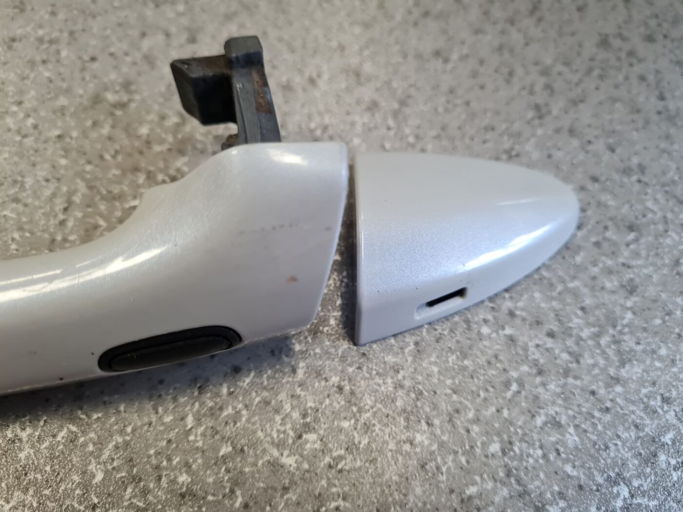 Priekšējāis kreisais durvju rokturis priekš LEXUS IS250 2007