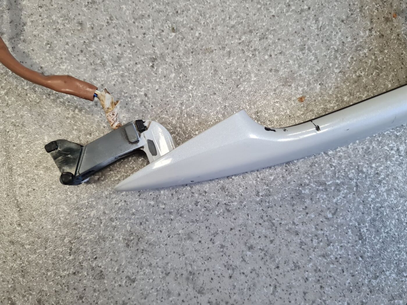 Priekšējāis kreisais durvju rokturis priekš LEXUS IS250 2007