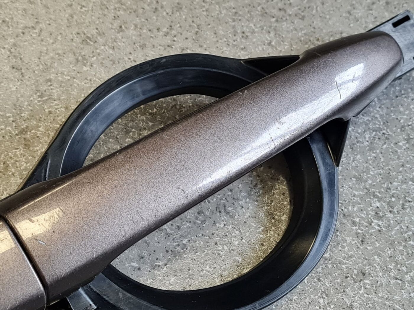 Aizmugurējais kreisais durvju rokturis priekš MITSUBISHI ASX 2011 7 Aizmugurējais kreisais durvju rokturis priekš MITSUBISHI ASX 2011