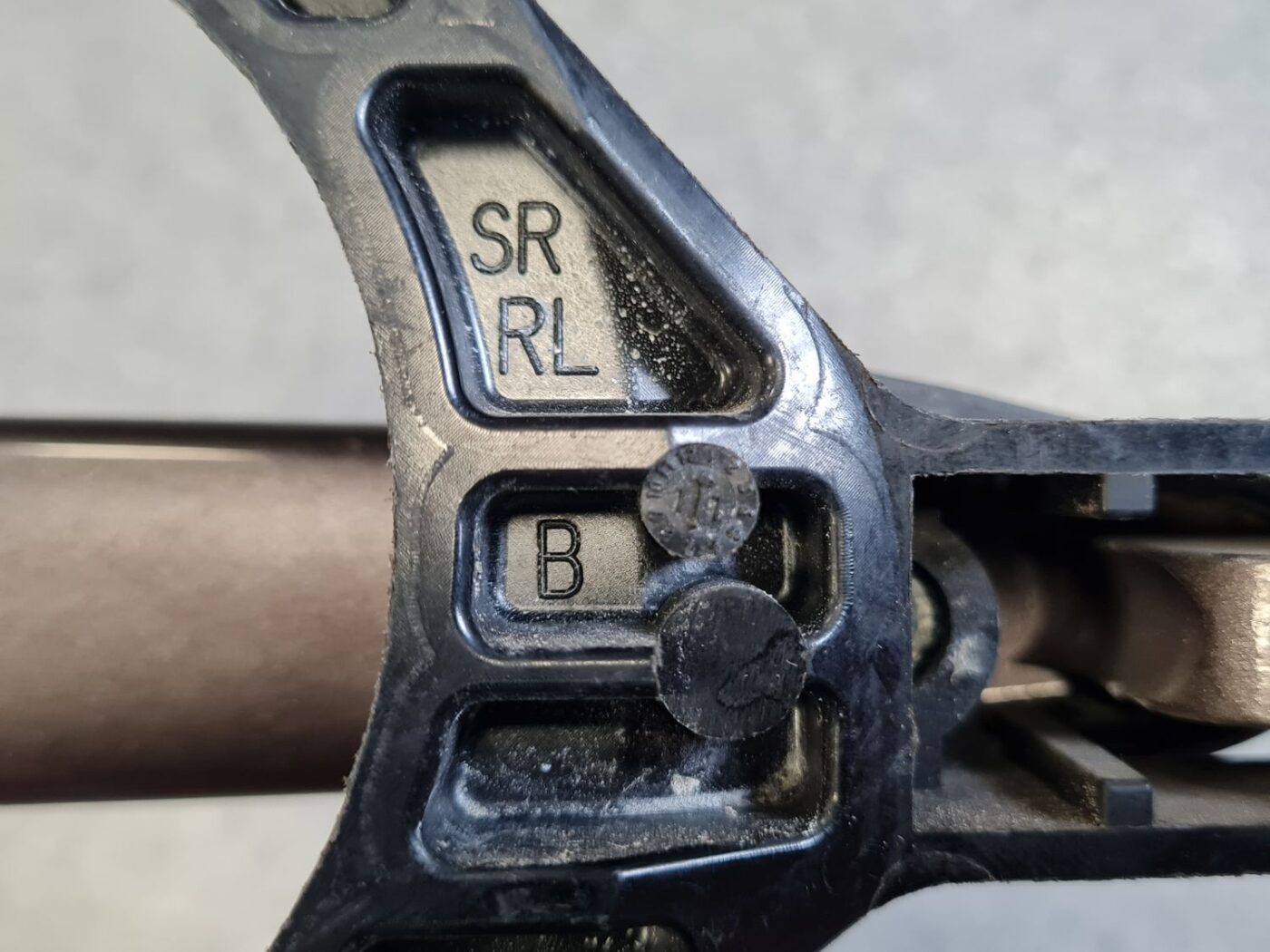 Aizmugurējais kreisais durvju rokturis priekš MITSUBISHI ASX 2011 3 Aizmugurējais kreisais durvju rokturis priekš MITSUBISHI ASX 2011