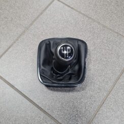 Pārnesumu pārslēgšanas kloķa auduma pārvalks priekš VW POLO 2011