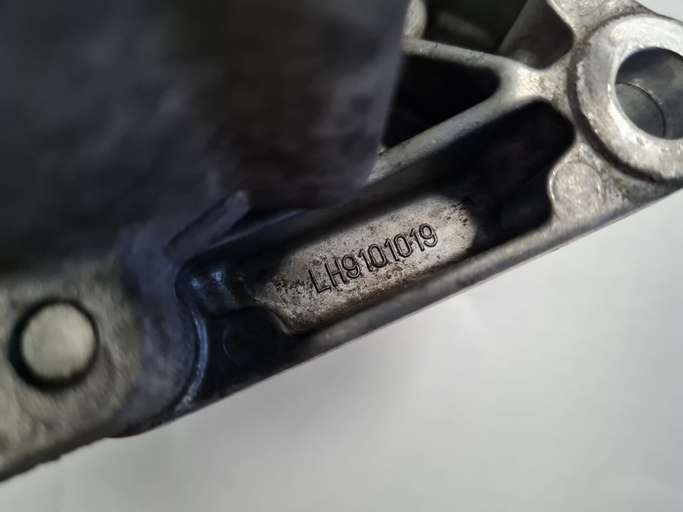 Hidrauliskais pastiprinātājs priekš BMW 525 E60 2006 BLACK 7 Hidrauliskais pastiprinātājs priekš BMW 525 E60 2006 BLACK