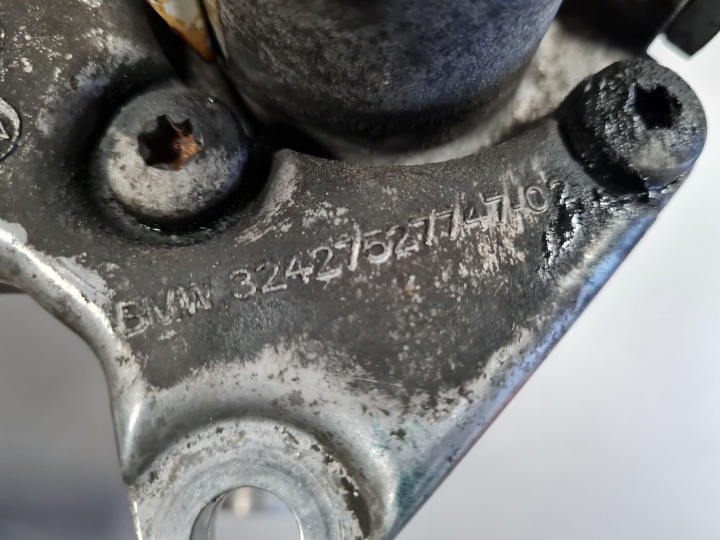 Hidrauliskais pastiprinātājs priekš BMW 525 E60 2006 BLACK 4 Hidrauliskais pastiprinātājs priekš BMW 525 E60 2006 BLACK