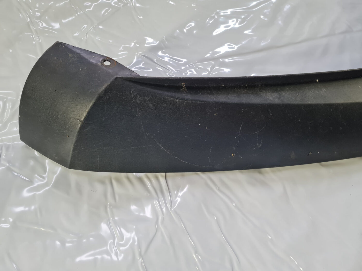 Bufera spoileris priekš VW Tiguan 2007-2016 5N0805903 2 Bufera spoileris priekš VW Tiguan 2007-2016 5N0805903