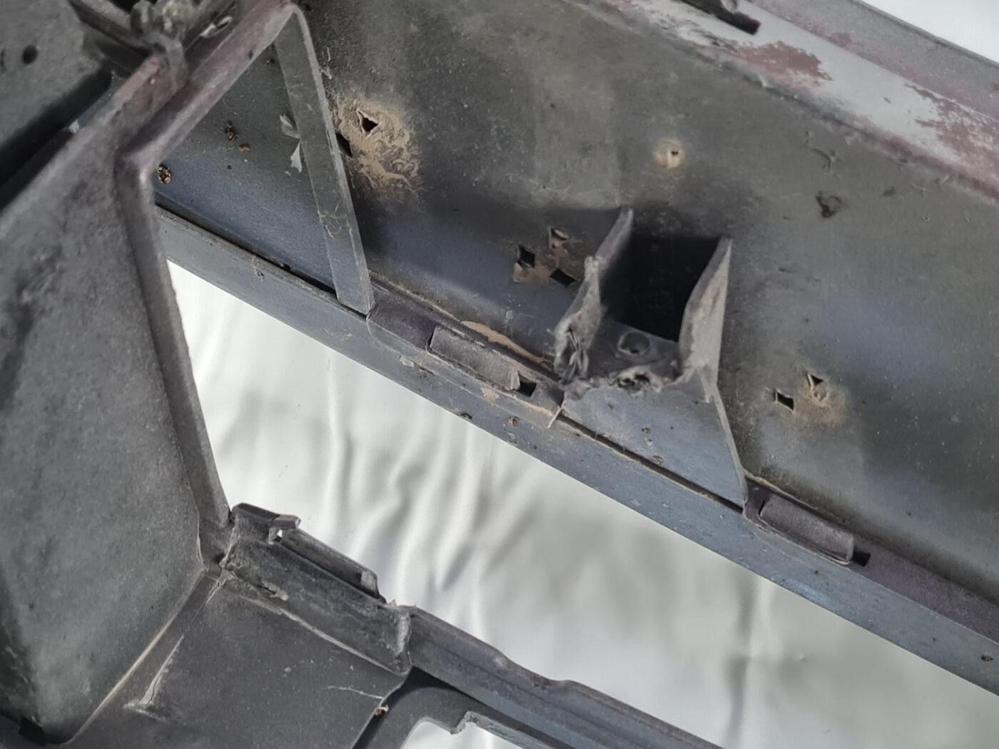 Aizmugures buferis priekš Audi Q5 2008-2017 8R0807511