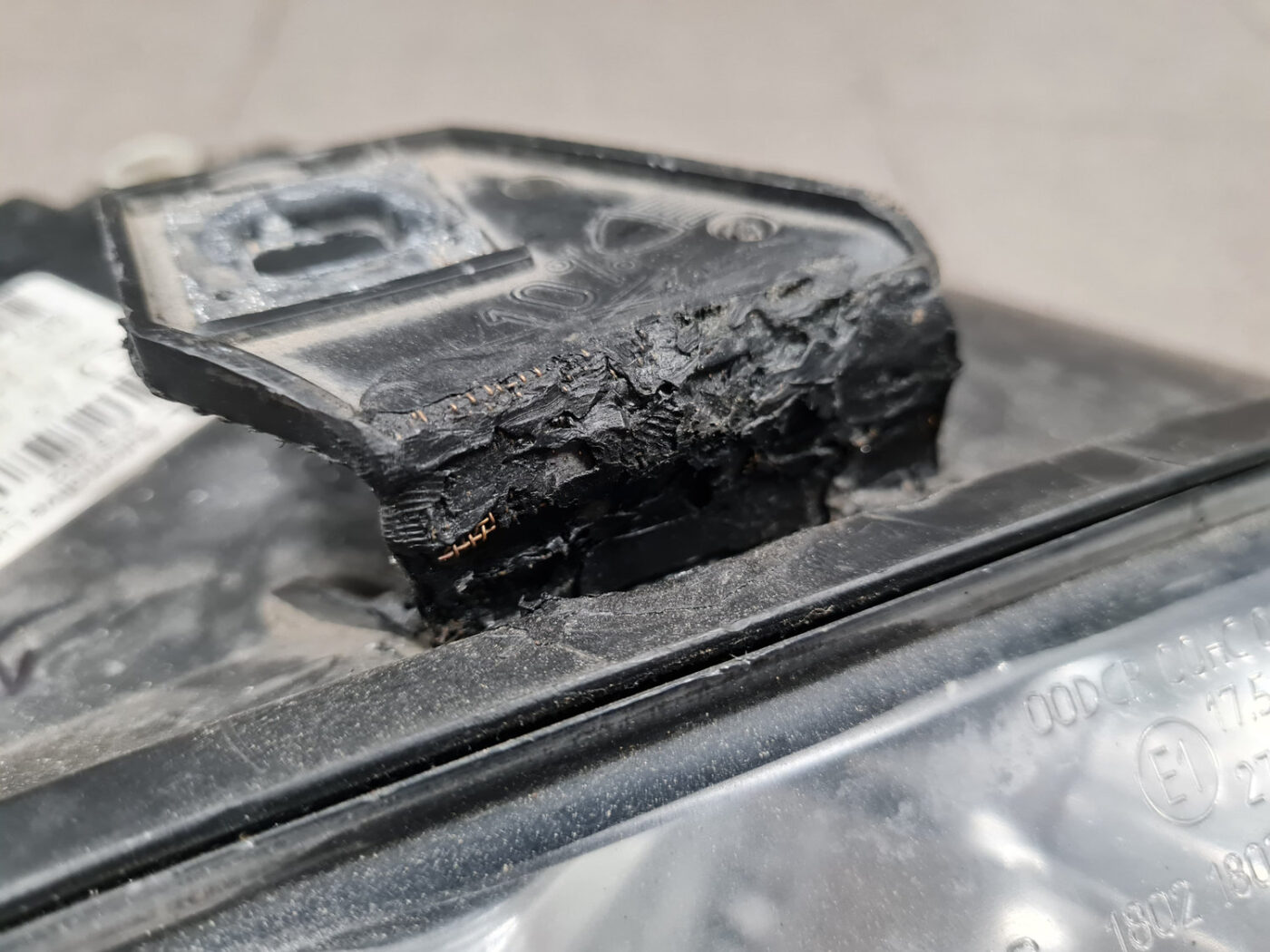 Priekšējais labais lukturis priekš AUDI A4 2007 14 Priekšējais labais lukturis priekš AUDI A4 2007