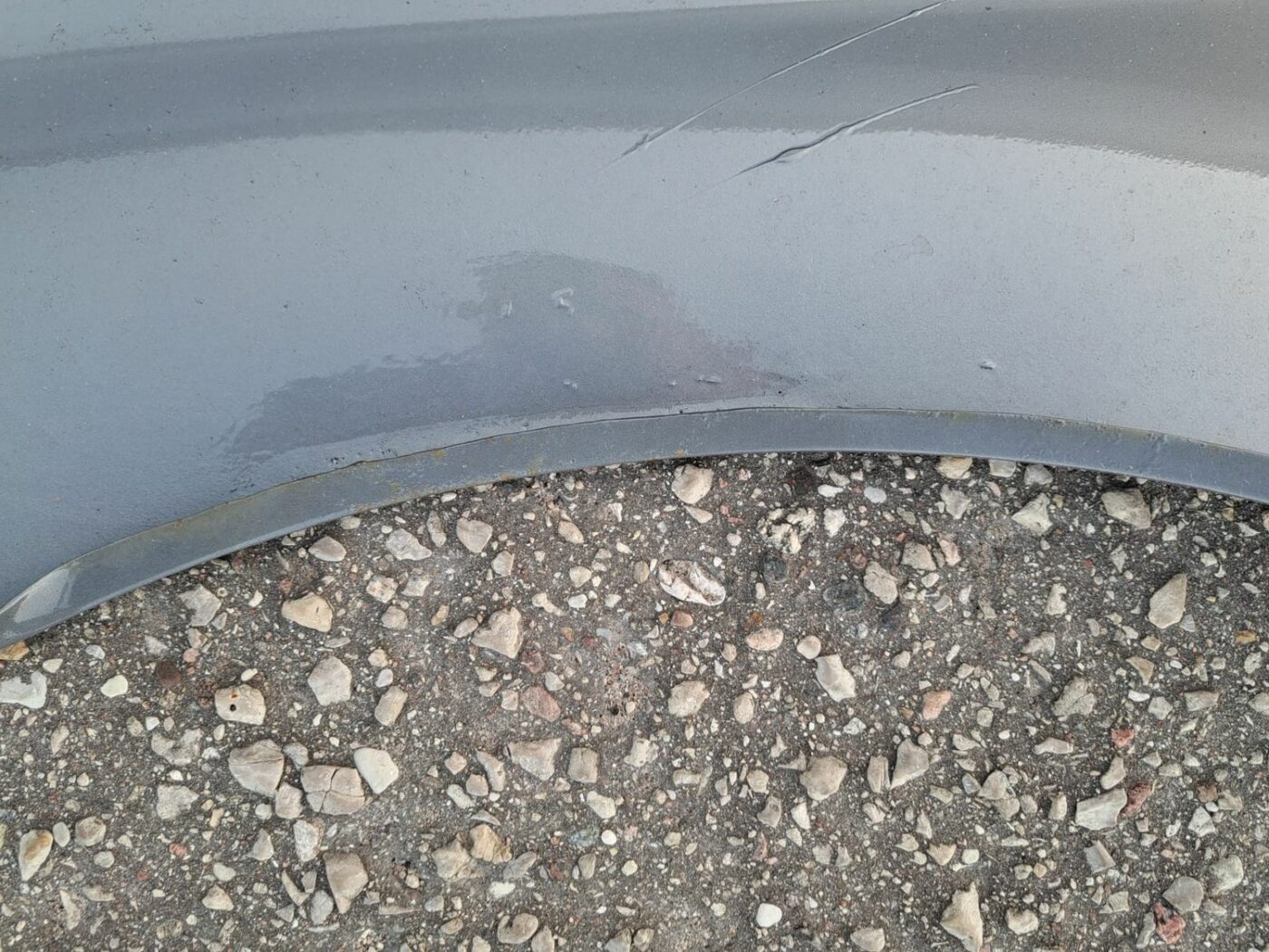 Priekšējais labais spārns priekš VOLVO S40 2007