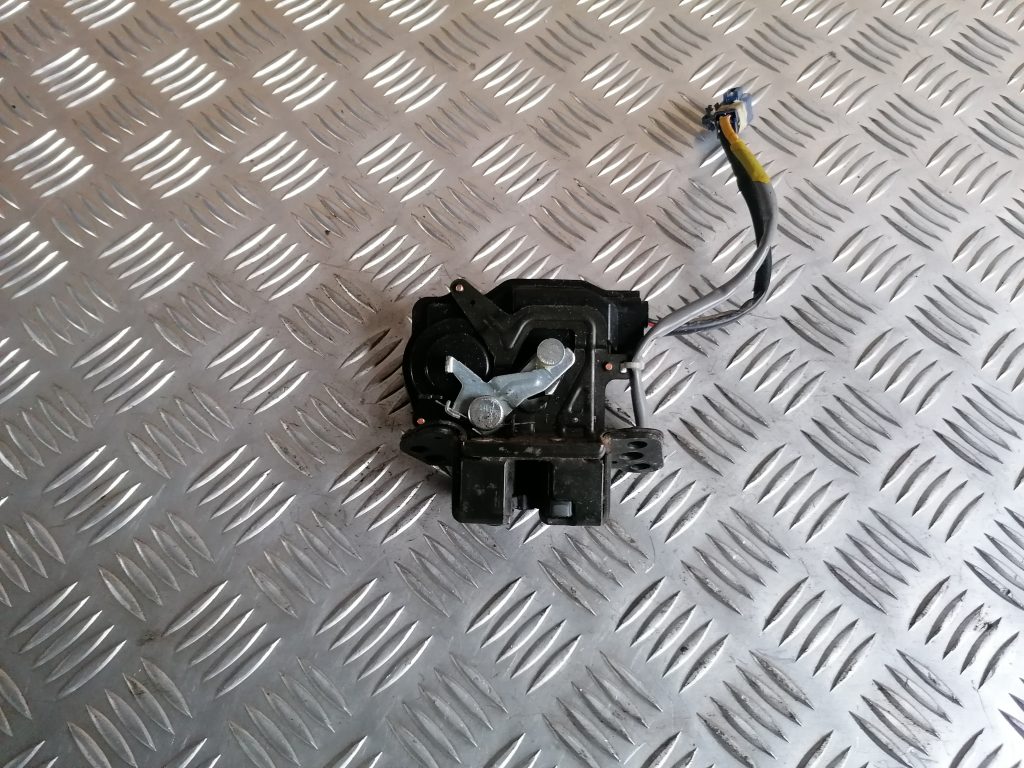 Bagāžnieka vāka slēdzene priekš TOYOTA COROLLA VERSO 2005