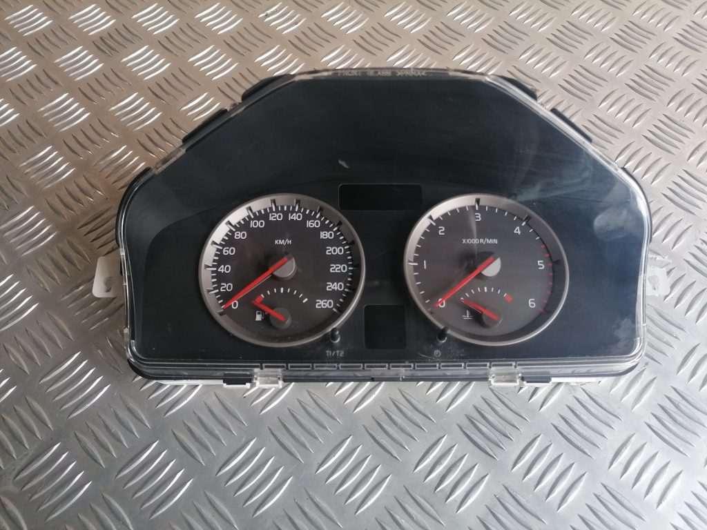 Spidometrs priekš VOLVO C30 2008 TURQUOISE 2 Spidometrs priekš VOLVO C30 2008 TURQUOISE