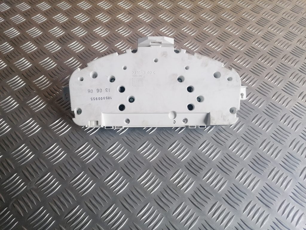 Spidometrs priekš VOLVO C30 2008 TURQUOISE 7 Spidometrs priekš VOLVO C30 2008 TURQUOISE