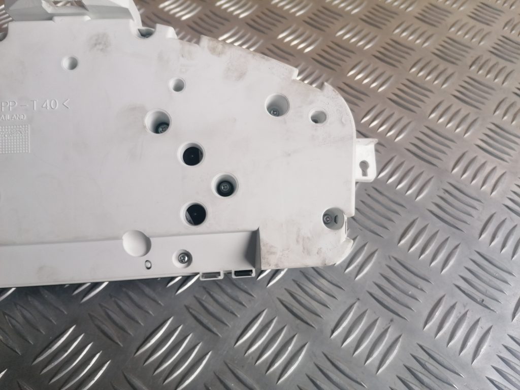 Spidometrs priekš VOLVO C30 2008 TURQUOISE 5 Spidometrs priekš VOLVO C30 2008 TURQUOISE