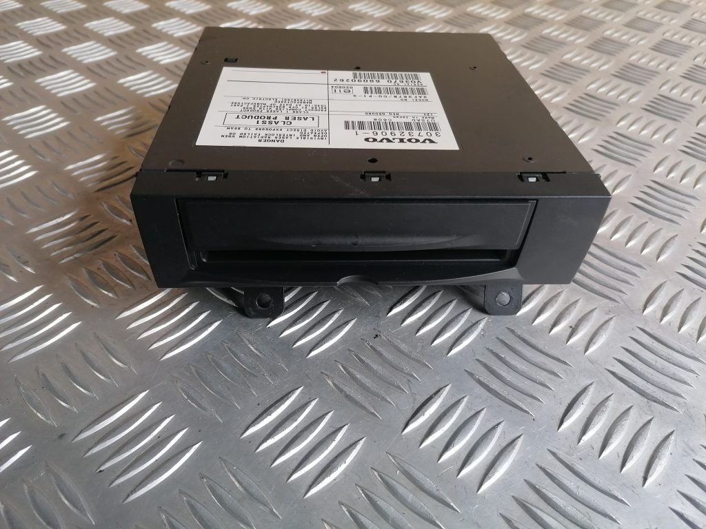 CD/DVD/Navigācijas bloks priekš VOLVO C30 2008 TURQUOISE 4 CD/DVD/Navigācijas bloks priekš VOLVO C30 2008 TURQUOISE