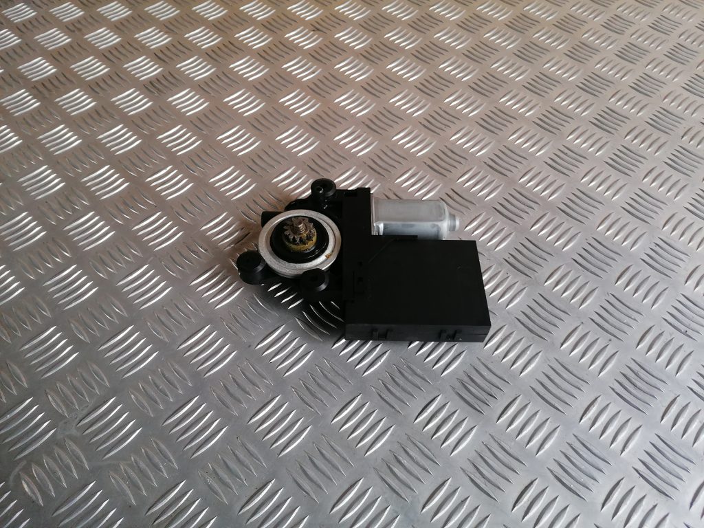 Elektrisko stiklu motors priekš VOLVO C30 2008 TURQUOISE