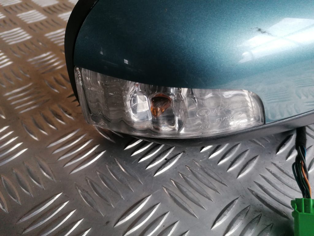 Ārējais spogulis, pa labi priekš VOLVO C30 2008 TURQUOISE