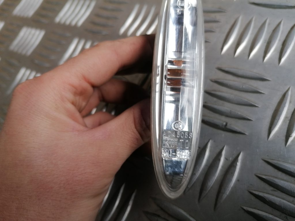 Pagrieziena signala lukturis priekš LEXUS IS250 2007 3 Pagrieziena signala lukturis priekš LEXUS IS250 2007