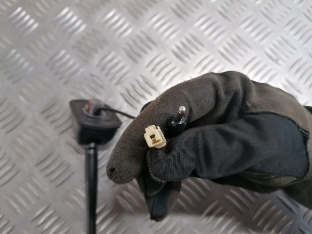 Jumta antena priekš CITROEN C-CROSSER 2009