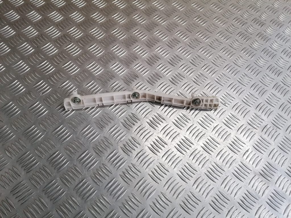 Aizmugurējā spārna un bufera stiprinājums priekš CITROEN C-CROSSER 2009 1 Aizmugurējā spārna un bufera stiprinājums priekš CITROEN C-CROSSER 2009