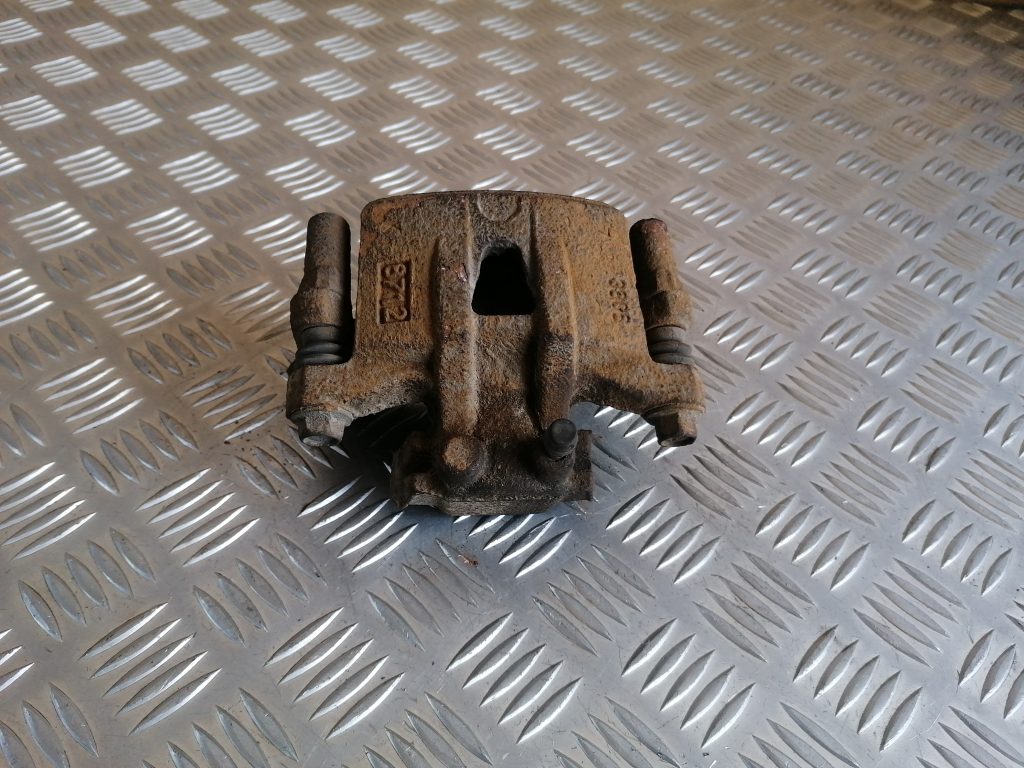 Priekšējais kreisais suports priekš CITROEN C-CROSSER 2009