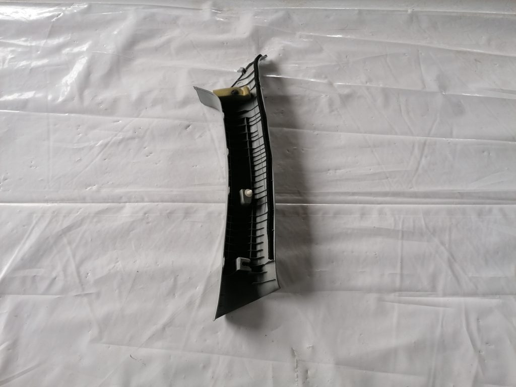 Priekšējas salona statnes apdare priekš CITROEN C-CROSSER 2009