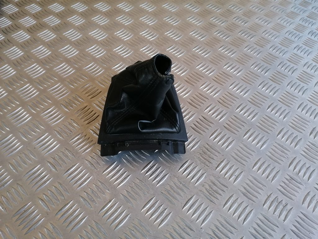 Pārnesumu pārslēgšanas kloķa auduma pārvalks priekš CITROEN C-CROSSER 2009