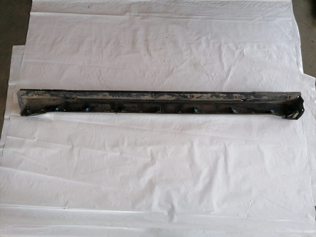 Ārēja sliekšņa laba uzlika priekš CITROEN C-CROSSER 2009 3 Ārēja sliekšņa laba uzlika priekš CITROEN C-CROSSER 2009