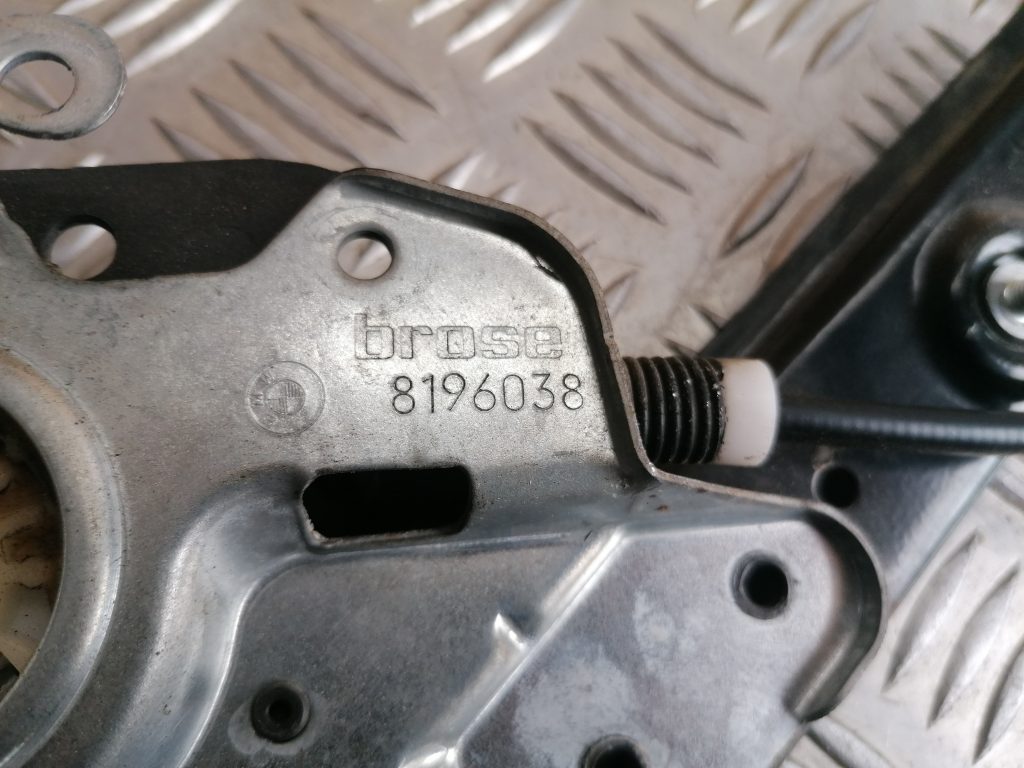 Stikla pacelšanas mehānisms aizmugurējais labais priekš BMW 320D E46 2004 TOURING