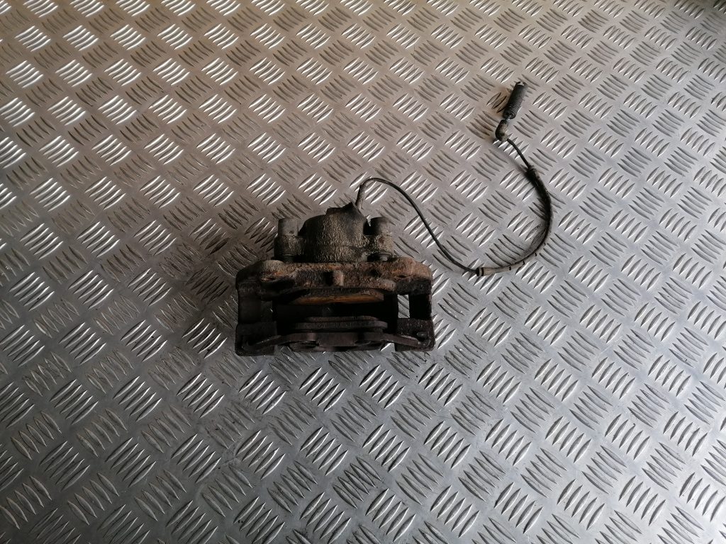 Priekšējais kreisais suports priekš BMW 320D E46 2004 TOURING 1 Priekšējais kreisais suports priekš BMW 320D E46 2004 TOURING