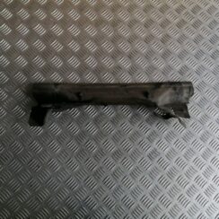 Radiatoru augšēja uzlika priekš BMW 320D E46 2004 TOURING