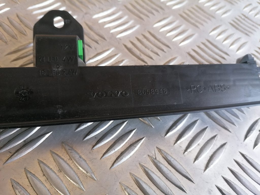 Stop signāls priekš VOLVO XC70 2007 4 Stop signāls priekš VOLVO XC70 2007