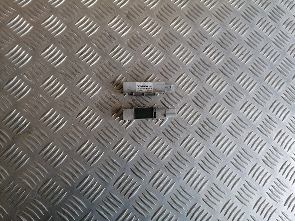 Drošības spilvena trieciensensors priekš VOLVO XC70 2007