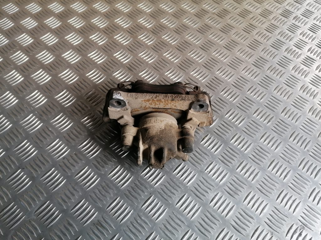 Priekšējais kreisais suports priekš VOLVO XC70 2007