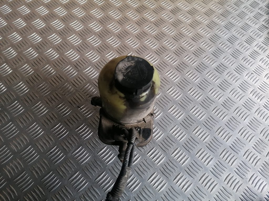 Hidrauliskais pastiprinātājs priekš OPEL ASTRA H 2005 2 Hidrauliskais pastiprinātājs priekš OPEL ASTRA H 2005