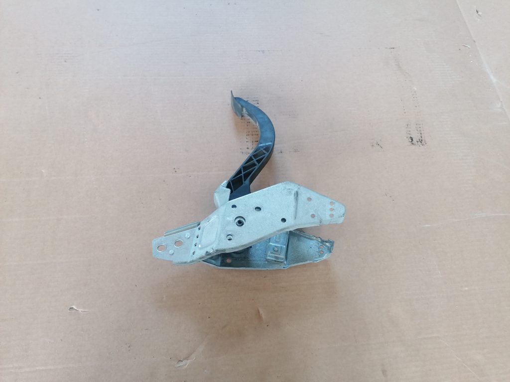 Bremžu pedālis priekš OPEL ASTRA H 2005 4 Bremžu pedālis priekš OPEL ASTRA H 2005