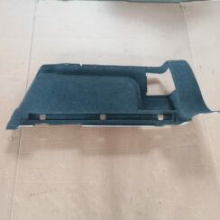 Bagāžnieka nodalījuma sānu apdare priekš OPEL ASTRA H 2005