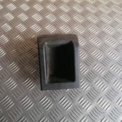 Centrālās konsoles nodalījums priekš OPEL ASTRA H 2005