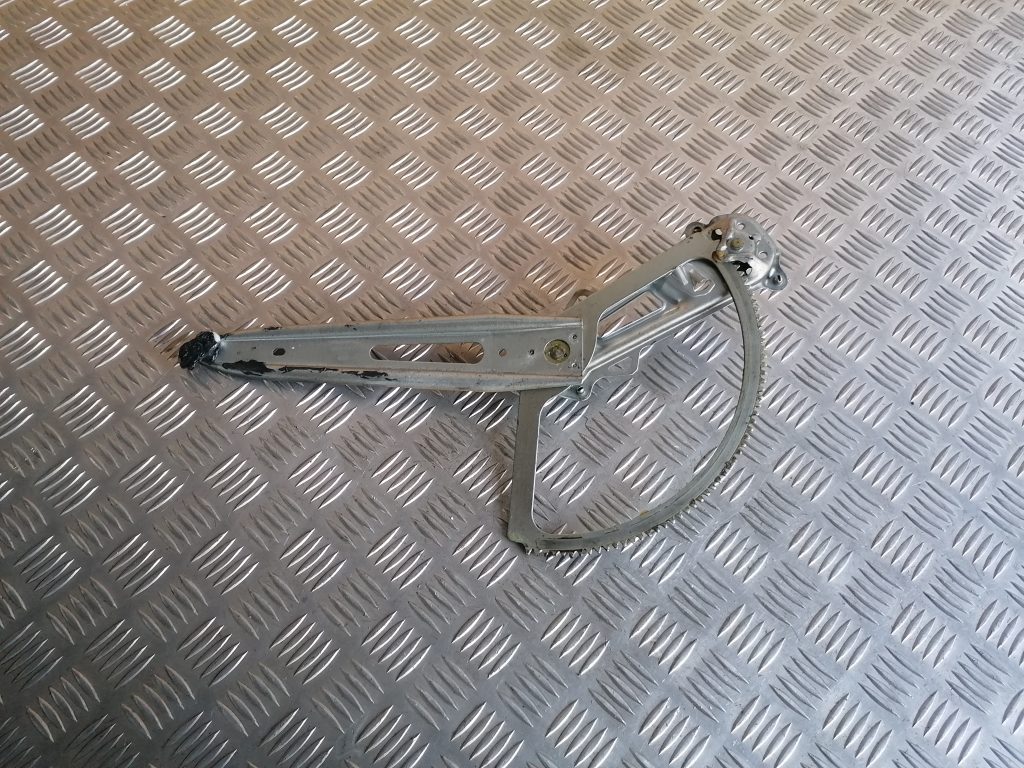 Stikla pacelšanas mehānisms aizmugurējais kreisais priekš OPEL ZAFIRA 2004 1 Stikla pacelšanas mehānisms aizmugurējais kreisais priekš OPEL ZAFIRA 2004