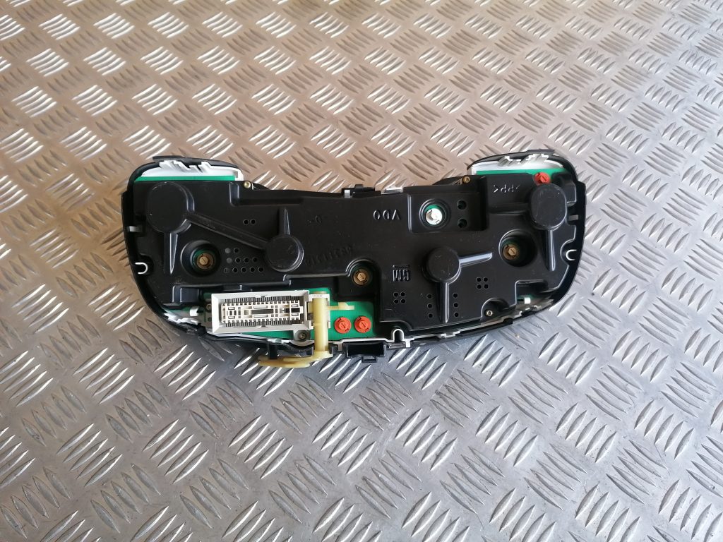 Spidometrs priekš OPEL ZAFIRA 2004