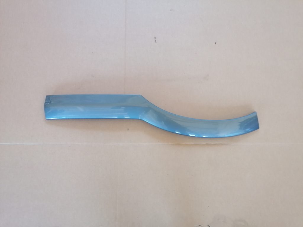 Aizmugurēja spārna uzlika (moldings) priekš OPEL ZAFIRA 2004