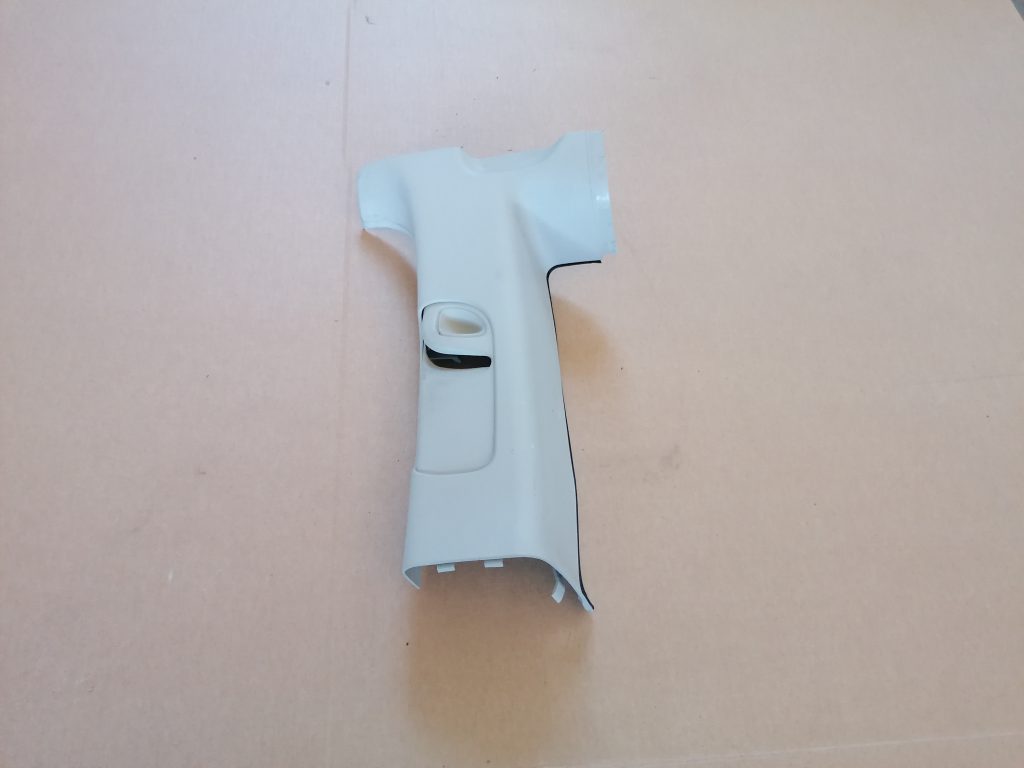 Vidējas salona statnes apdare priekš OPEL ZAFIRA 2004