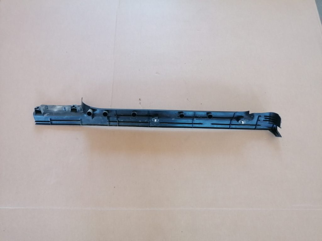 Sliekšņa aizmugurēja kreisa uzlika (salonā) priekš OPEL ZAFIRA 2004