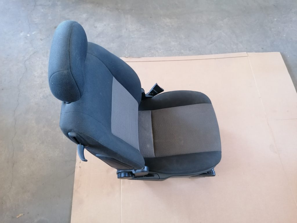 Sēdekļu komplekts priekš OPEL ZAFIRA 2004