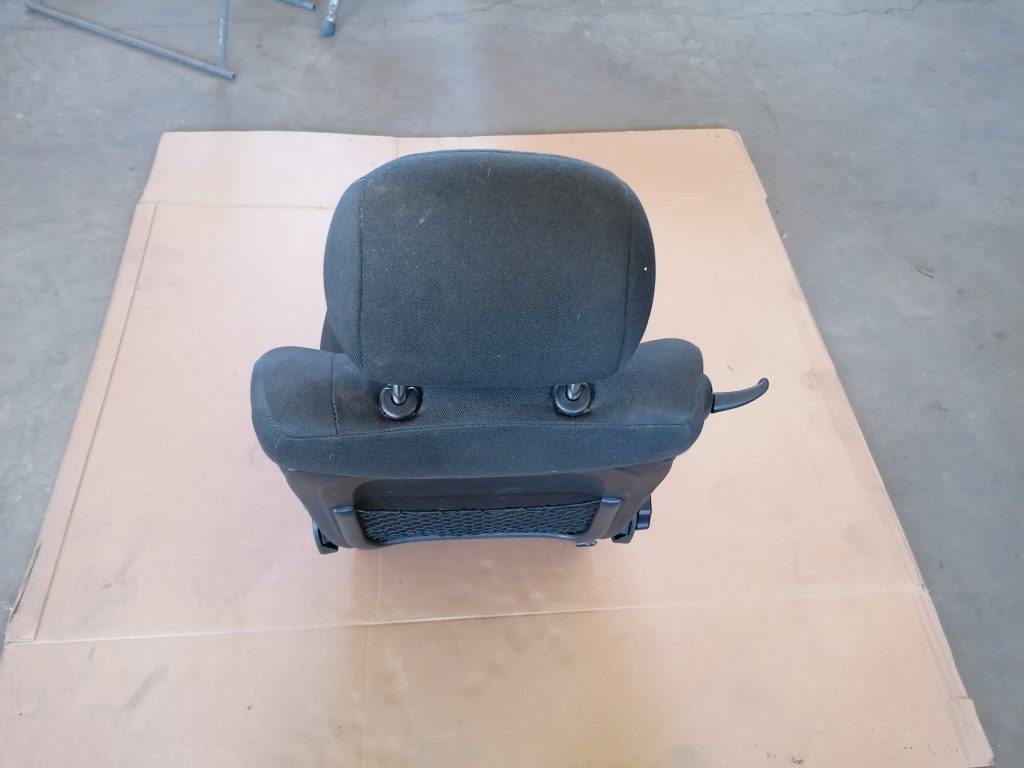 Sēdekļu komplekts priekš OPEL ZAFIRA 2004